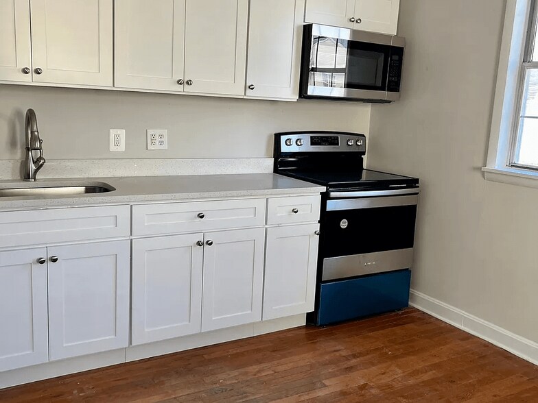 Building Photo - 758 209th St