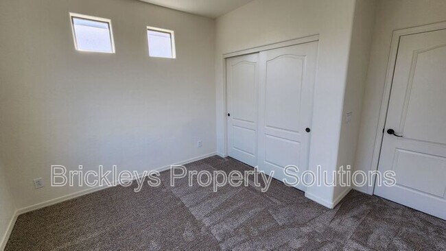 Building Photo - 4446 E Blue Sage Rd