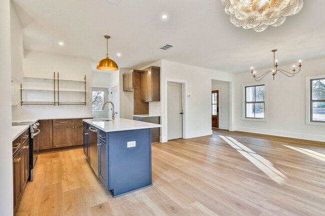 Building Photo - New Construction Rental WALKABLE to Downtown Senoia!