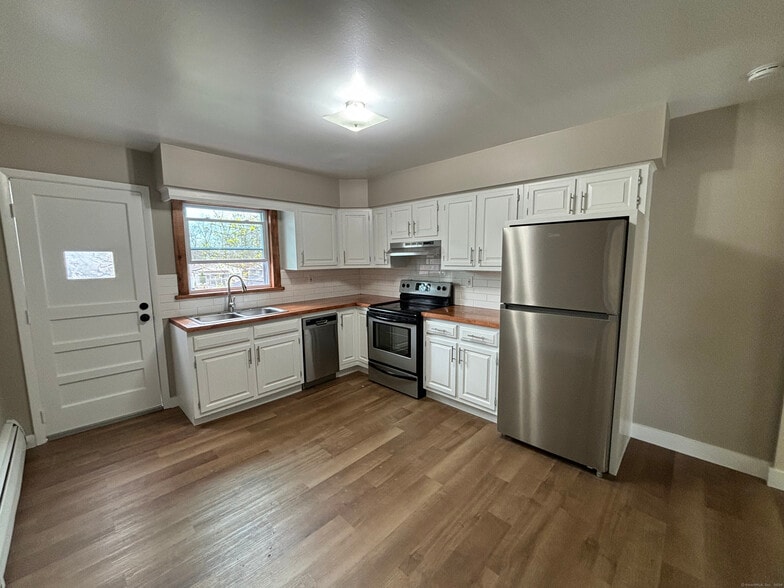 Building Photo - 123 Platt St