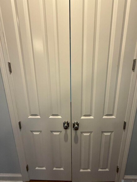 Building Photo - 8017 Seville Ct