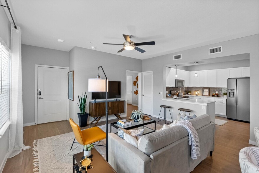 Building Photo - Bainbridge Creekside