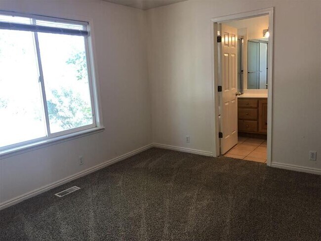 Building Photo - 1638 Fort Union Blvd