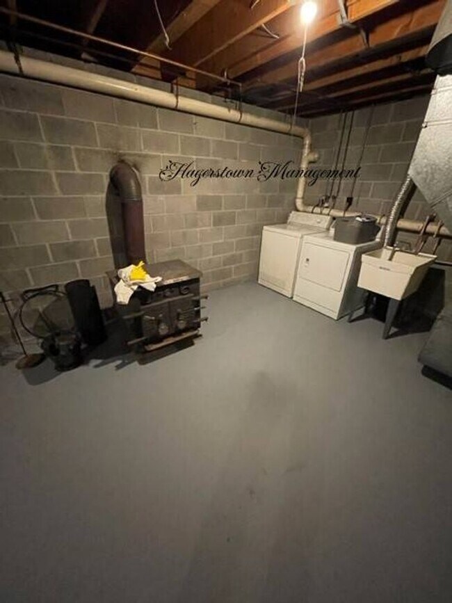 Building Photo - Smithsburg Single Family Home