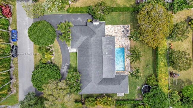 Building Photo - 12895 SW 75th Ave