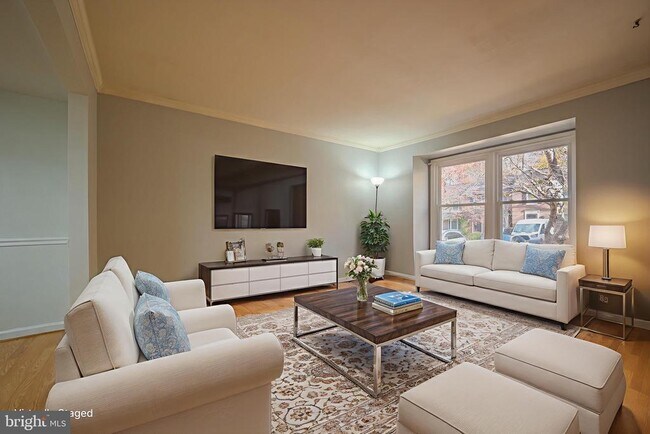 Building Photo - 6260 Rathlin Dr