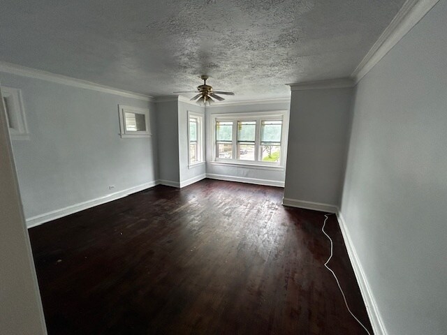 Building Photo - 1820 W 78th St