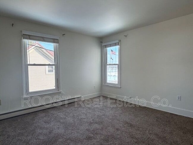 Building Photo - 38-42-42 E Xenia Ave