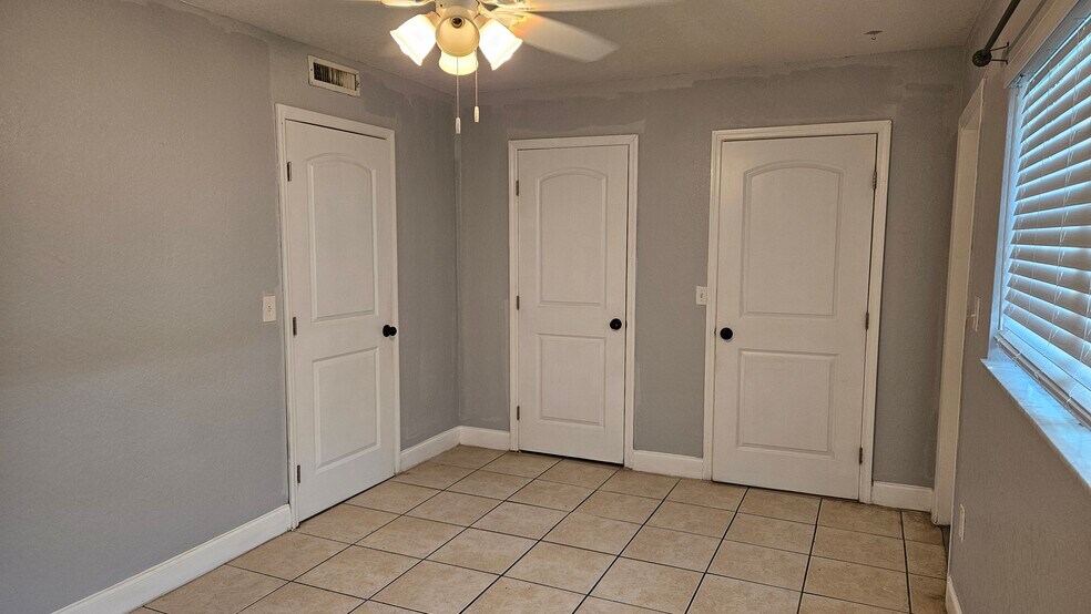 Master Bedroom with walk in closet and on Suite Bathroom - 309 Avanda Ct