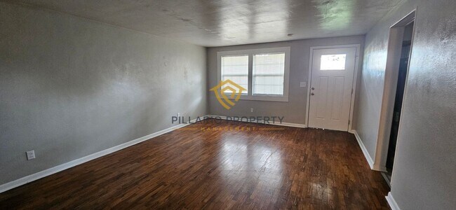 Building Photo - Welcome to your new home! This delightful 3-Bedroom Home Available NOW!