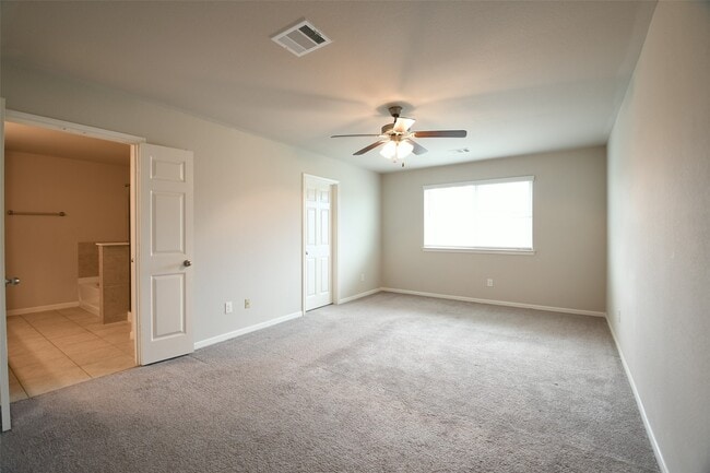 Building Photo - 104 Camelot Pl Ct