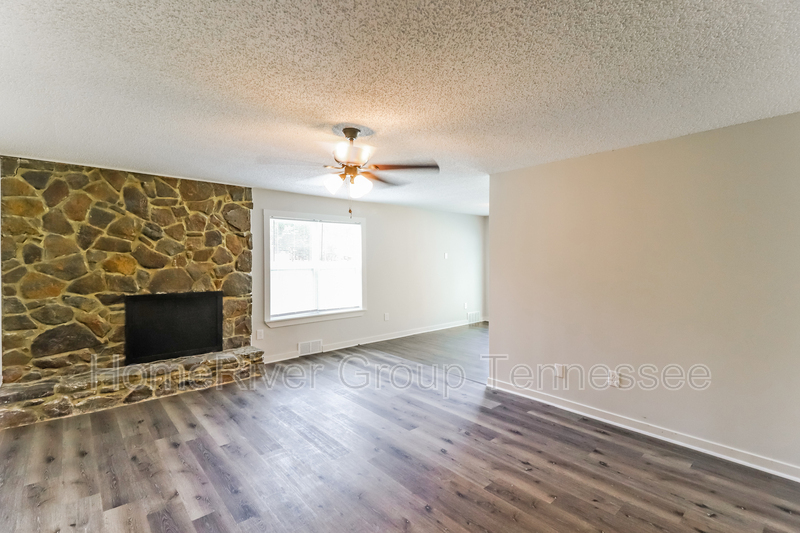 Building Photo - 2413 Ridgeway Rd