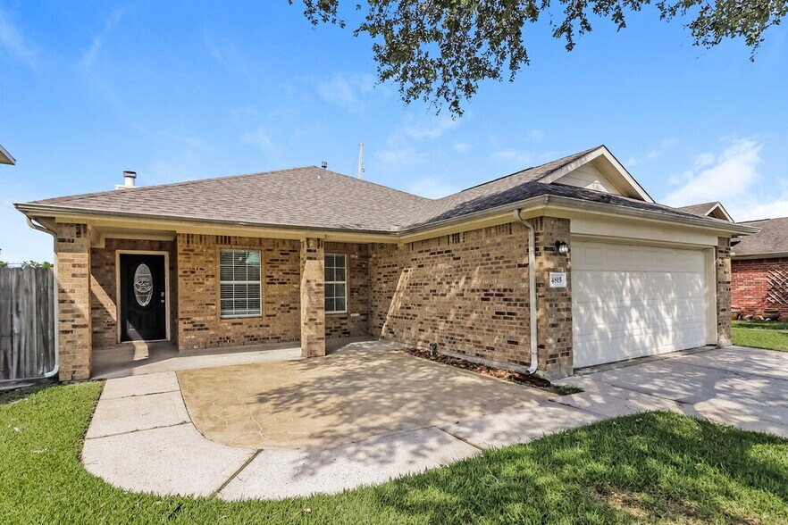 Building Photo - 4815 Chase More Dr