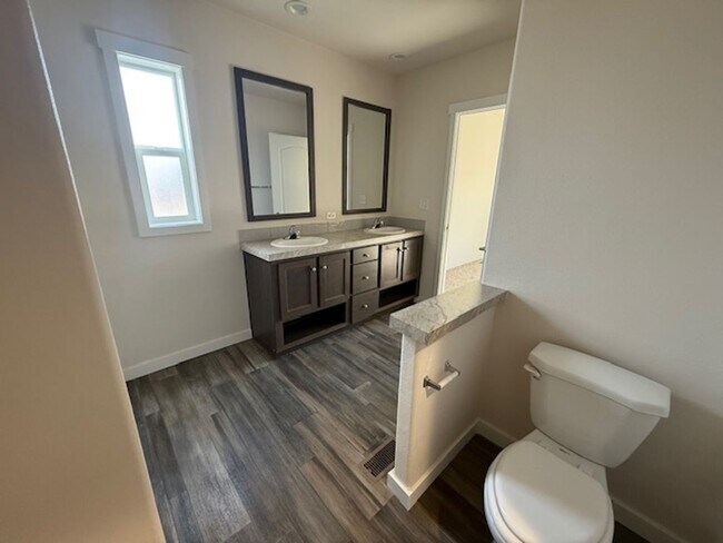 Building Photo - Brand New Manufactured Home on 1.5 Acres!