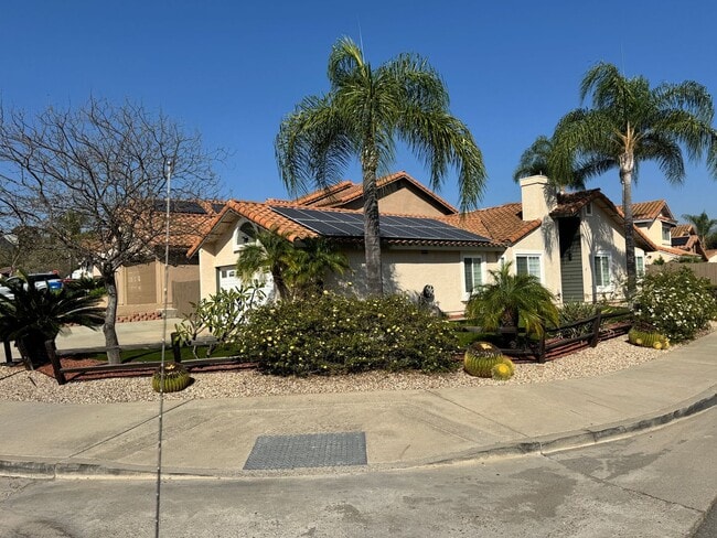 Building Photo - 2 Bedroom Ranch Style Home in RANCHO SAN DIEGO