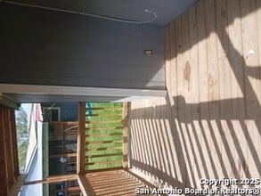 Building Photo - 614 Verne St