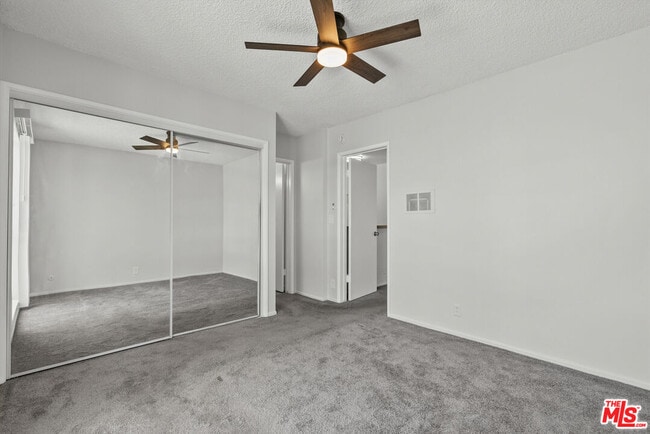 Building Photo - 15286 Sutton St