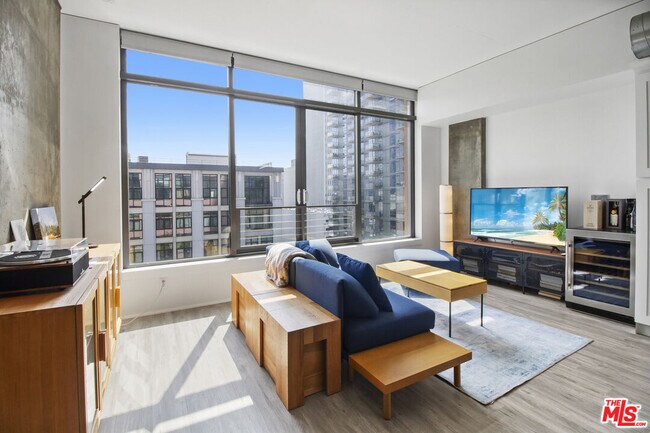 Building Photo - 1111 S Grand Ave