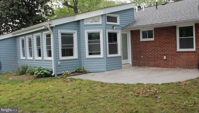 Building Photo - 4005 Braddock Rd