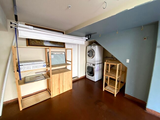 Building Photo - 624 Antioch Terrace