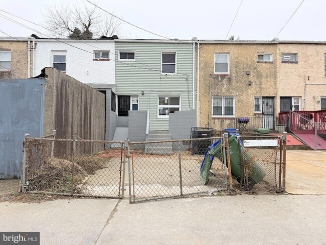 Building Photo - 5115 Pembridge Ave