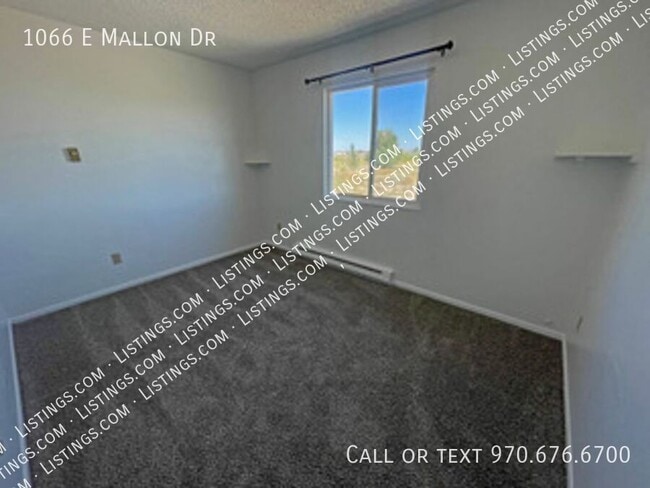 Building Photo - 1066 E Mallon Dr