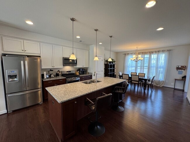 Building Photo - Preston Lake Townhouse