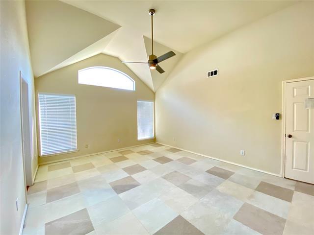 Building Photo - 1420 Hudspeth Dr