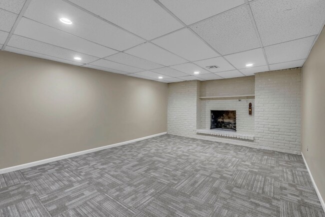 Building Photo - Updated 4 Bedroom 3 bathroom in Derby, KS