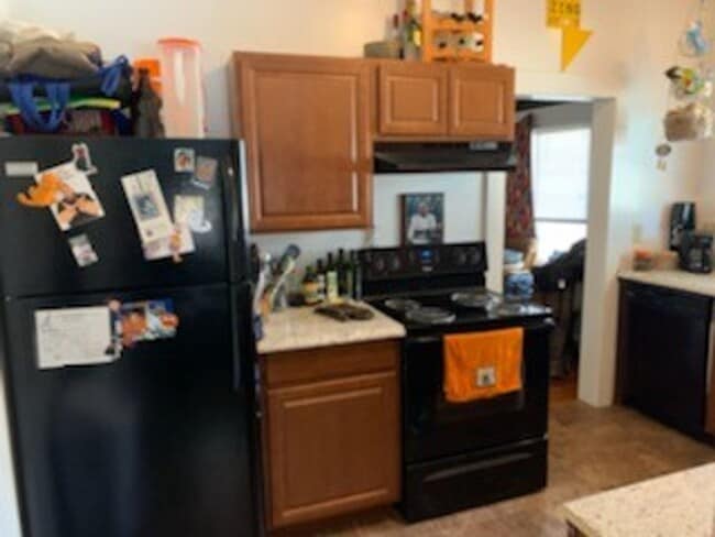 Building Photo - 2 BED with easy access to Downtown!