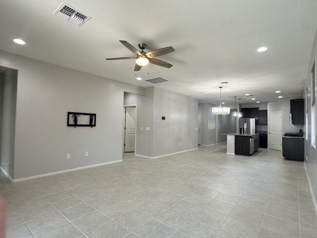 Building Photo - 7303 S Via Tierra Mesa