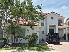 Building Photo - 16650 SW 61st Ln