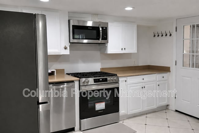 Building Photo - 1707 Kilbourne Pl NW