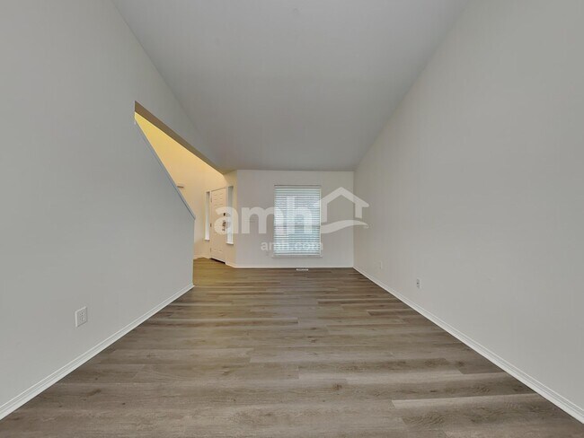 Building Photo - 18606 112th Ave E