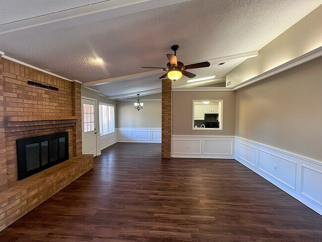 Building Photo - 5718 88th St