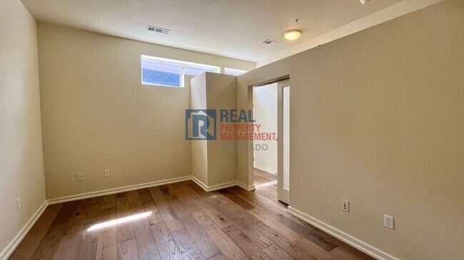 Building Photo - 7240 W Custer Ave
