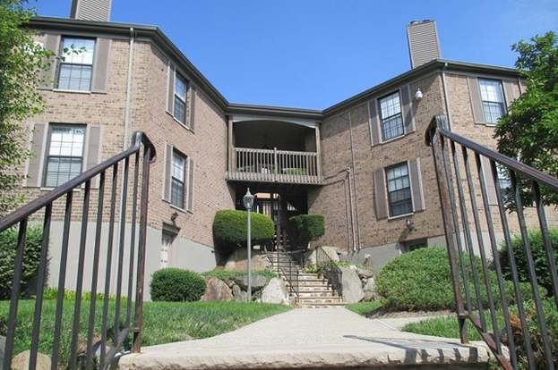 Building Photo - 181 Long Hill Rd