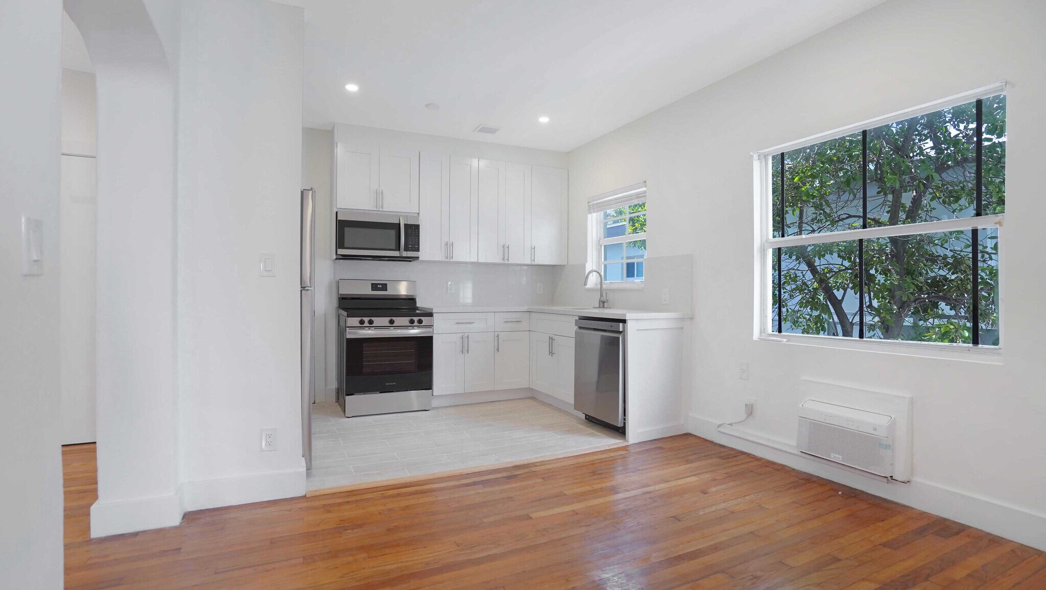 Building Photo - 1241 13th St