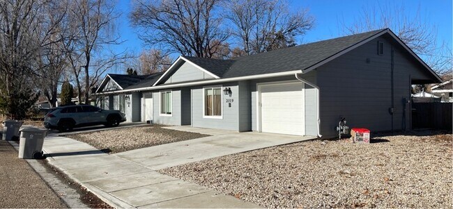 Primary Photo - 2019 Locust St