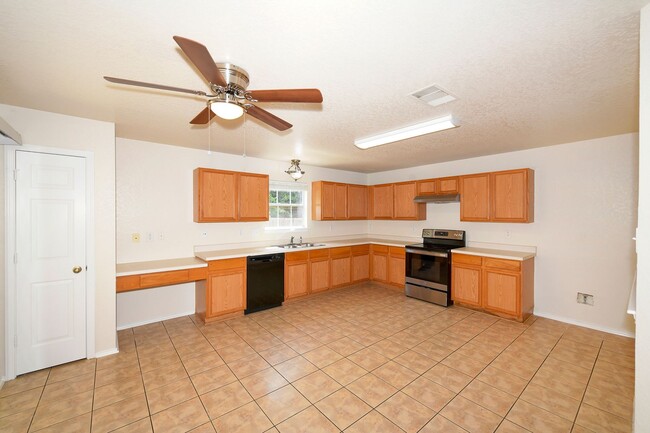 Building Photo - MYSTIC PARK / BANDERA RD