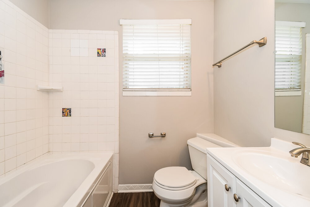 Building Photo - 1120 Skye Dr W