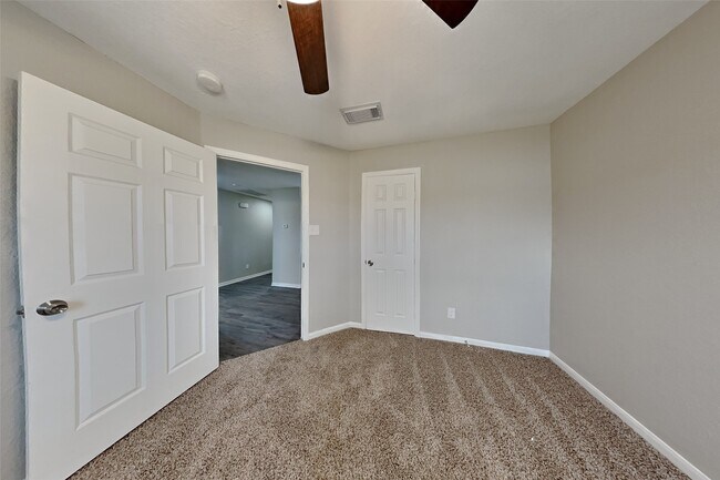 Building Photo - 8403 Misty Prairie Ln