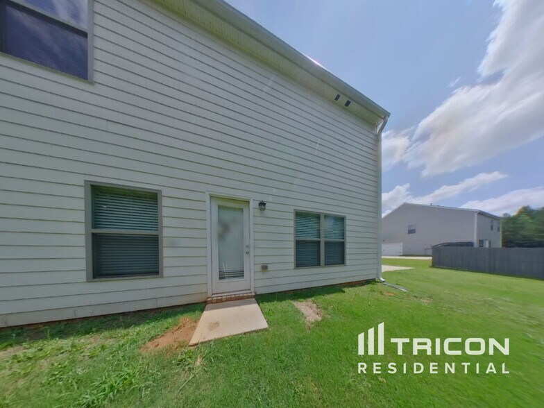 Building Photo - 110 Bridgemill Dr