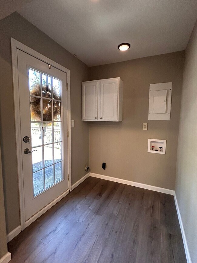 Building Photo - 3869 Boulder Creek Rd