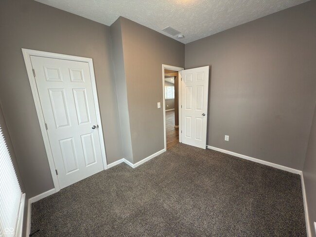 Building Photo - 603 N Columbia St