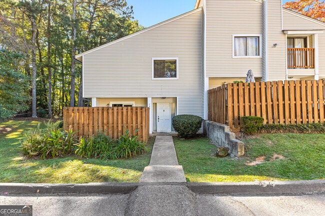 Building Photo - 143 Twiggs Cor