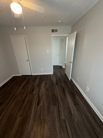 Building Photo - 3736 Bonnie Dr