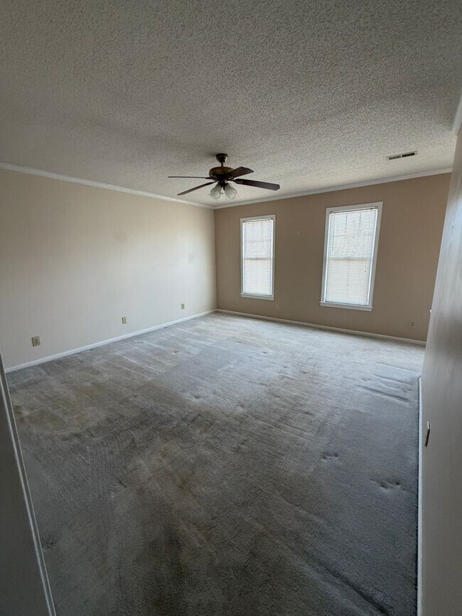 Building Photo - Prime Location in Half Mile Lake, Greenville, SC