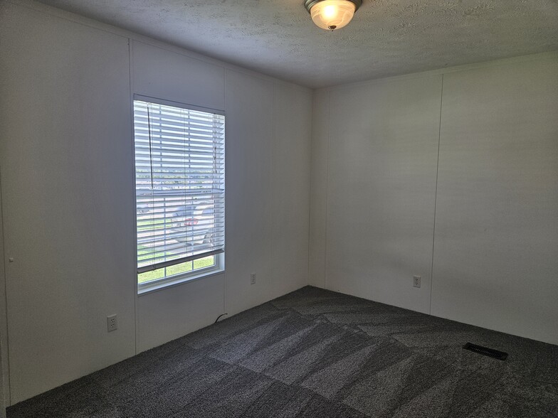 Building Photo - 240 Camden Crossing