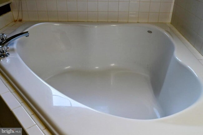 Building Photo - 34 Windsor Pond Rd